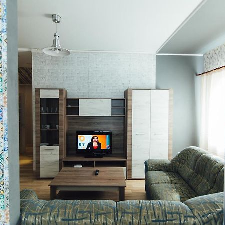 Apartments Faraon 4 Суми Екстериор снимка