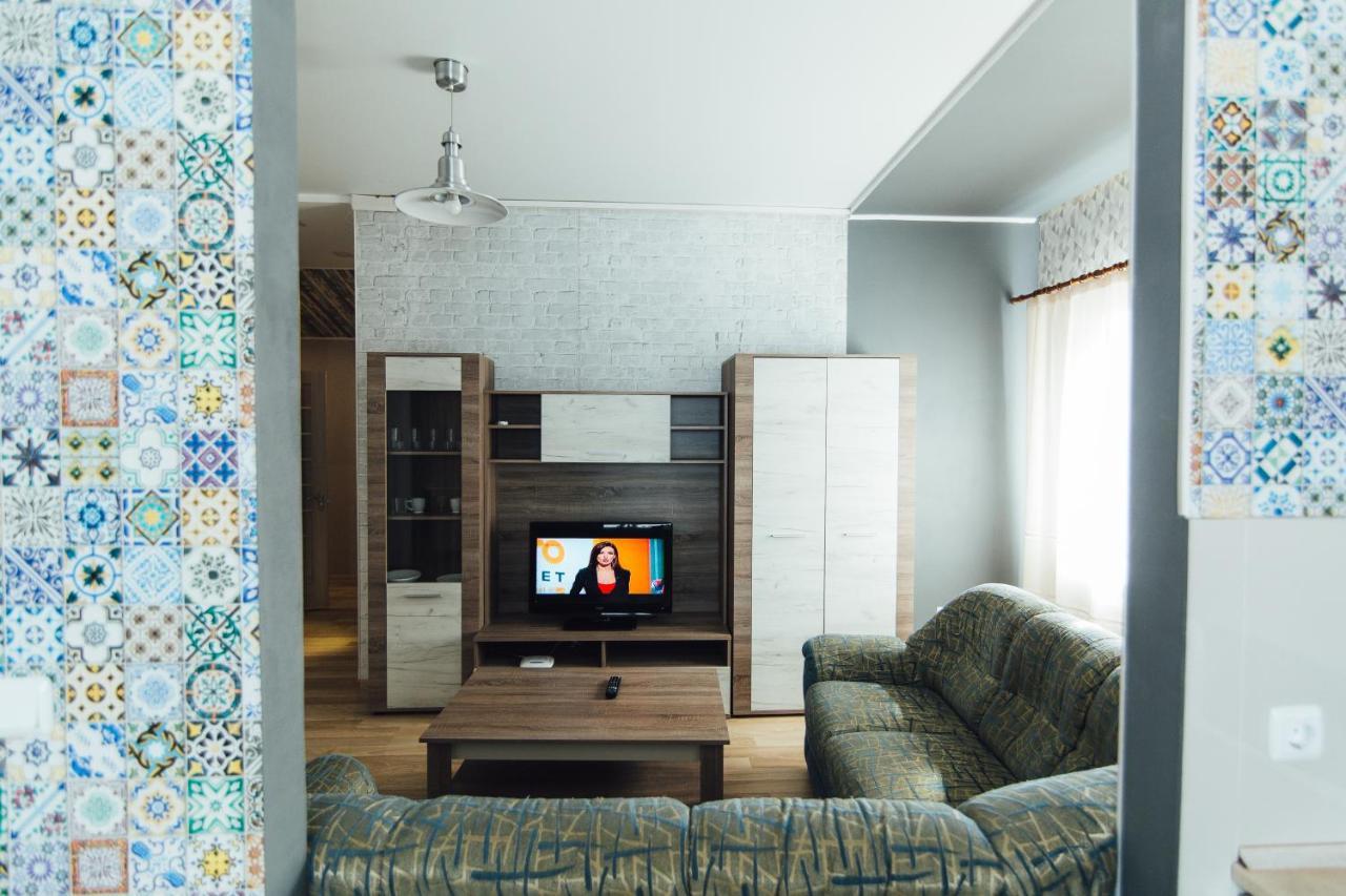 Apartments Faraon 4 Суми Екстериор снимка